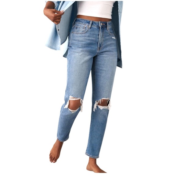 American Eagle Ripped Mom Jean Size 10 - Picture 1 of 10